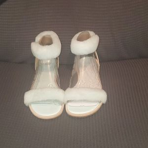 Ugg Brand new never worn Ugg spring flats size 7